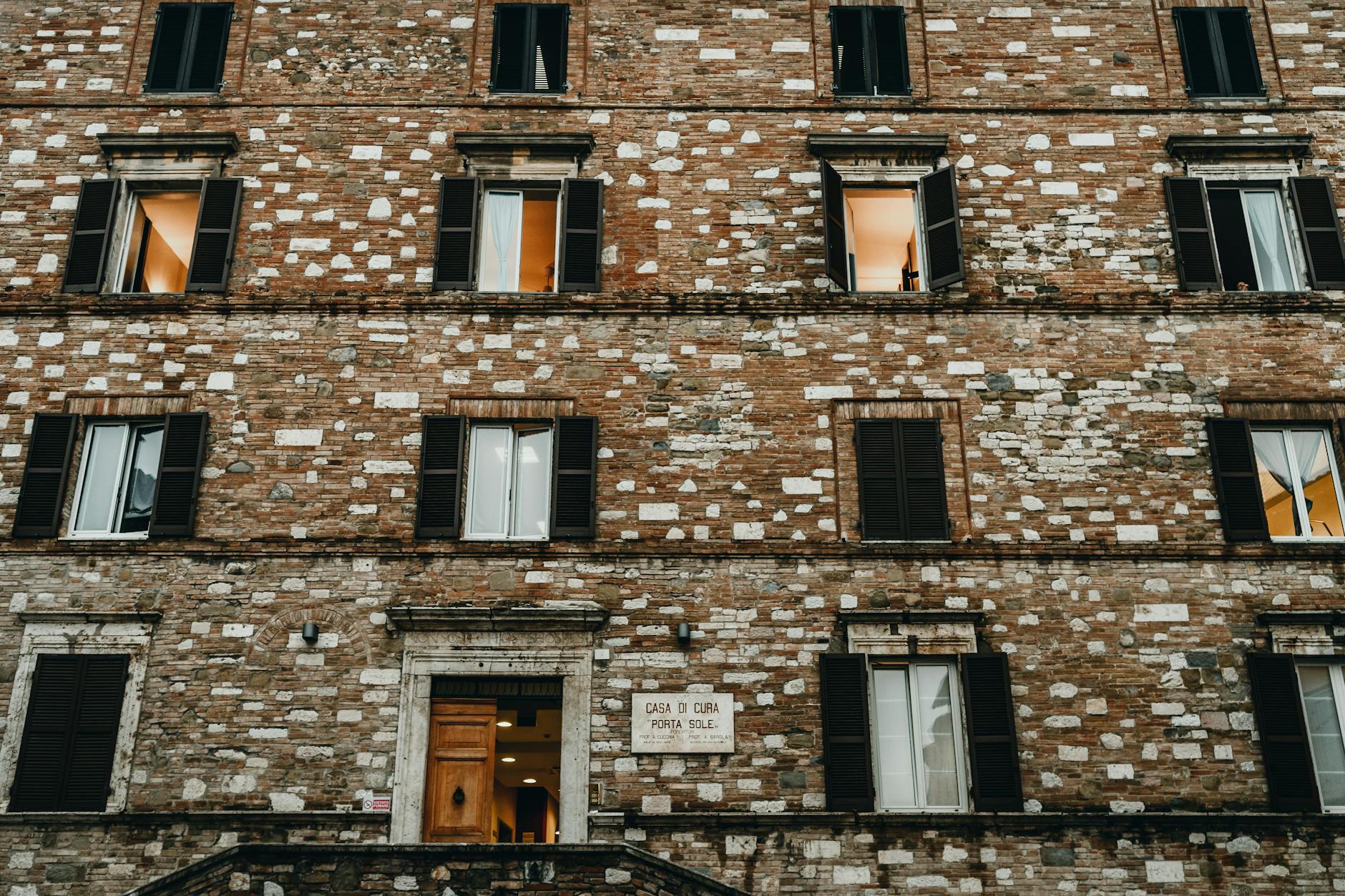 Aosta, Forza Italia presenta i nuovi strumenti per la casa