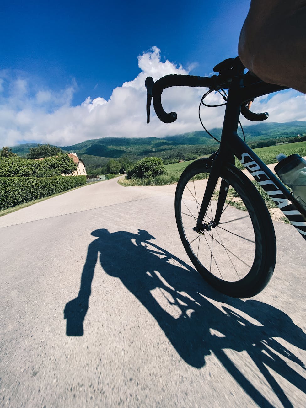 Il Giro d’Italia arriva a Quart, il Comune chiama i cittadini a colorare il percorso